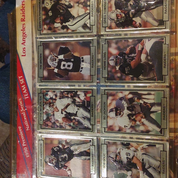 Los Angeles Raiders NFL football 1990 premiere National series team card set - Picture 3 of 6